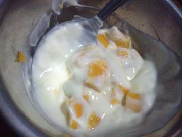 yogurt and mango
